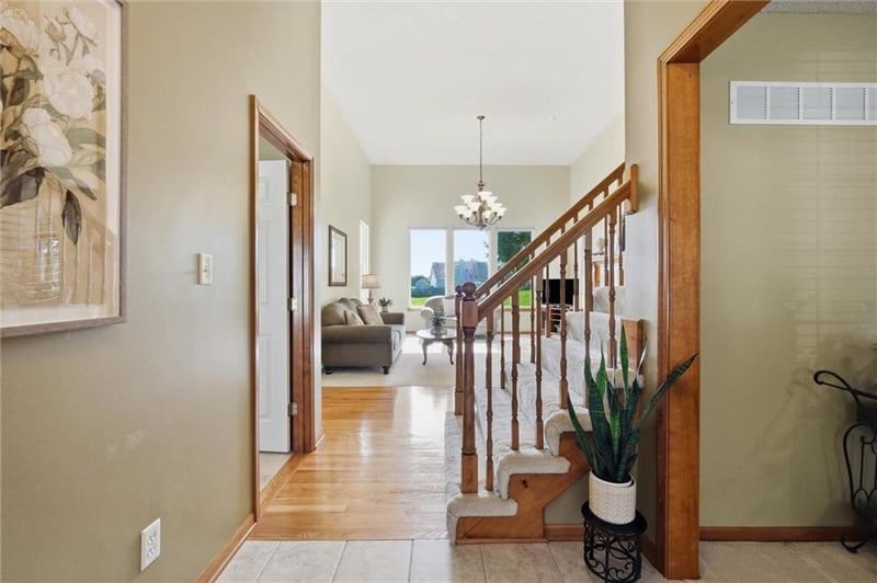 3115 Arrowhead Ct, Independence, MO 64057