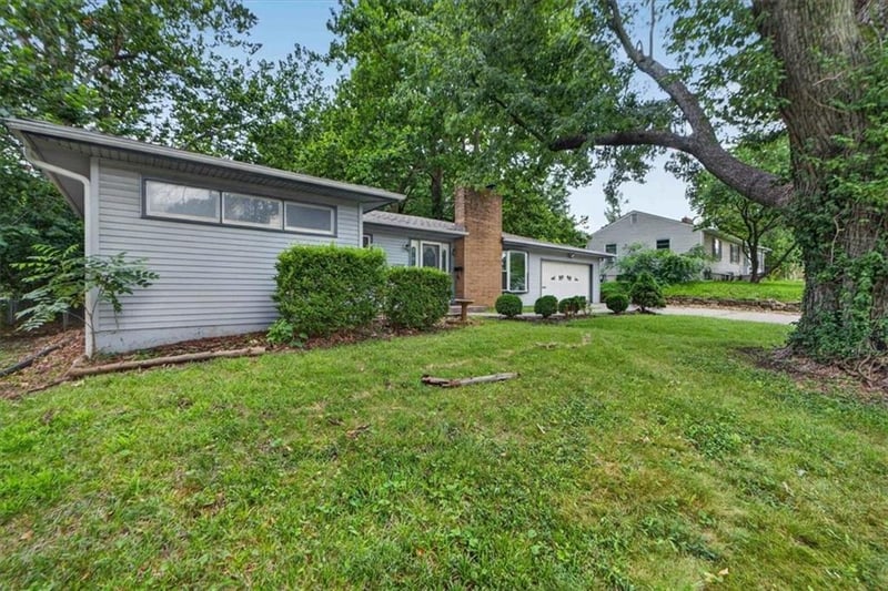 11703 39th St, Independence, MO 64052