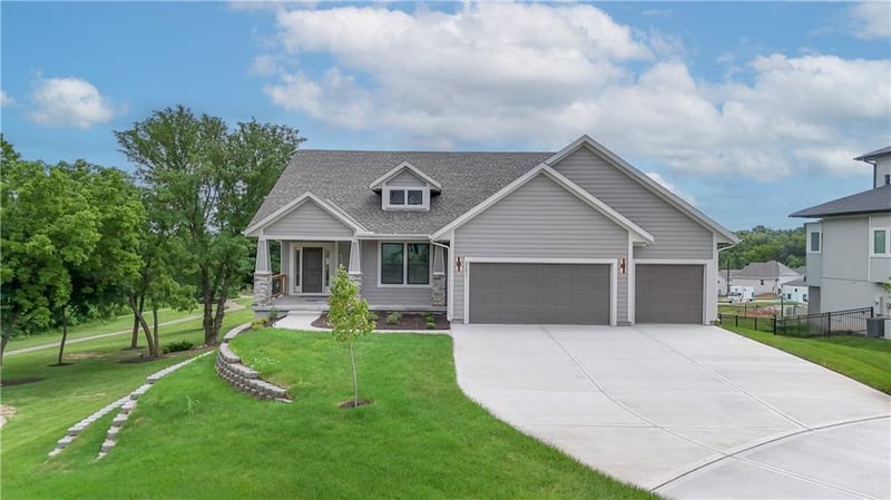23811 59th Ter, Shawnee, KS 66226