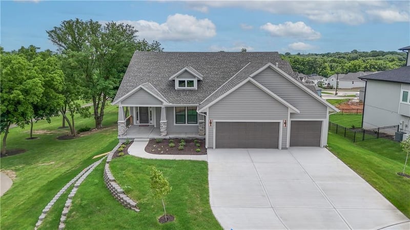 23811 59th Ter, Shawnee, KS 66226