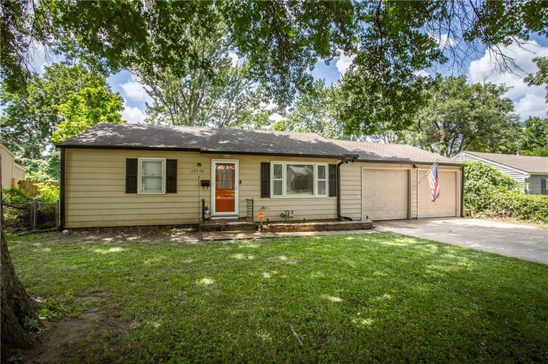 12710 7th St, Grandview, MO 64030