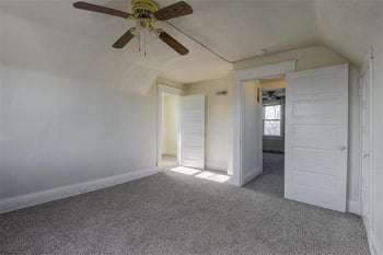 318 N 10th St, Kansas City, KS 66102
