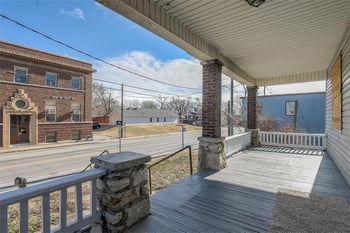 318 N 10th St, Kansas City, KS 66102