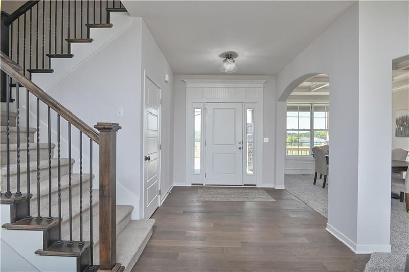 6030 Arapahoe Dr, Shawnee, KS 66226