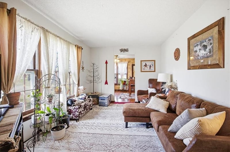 15116 Chestnut St, Basehor, KS 66007