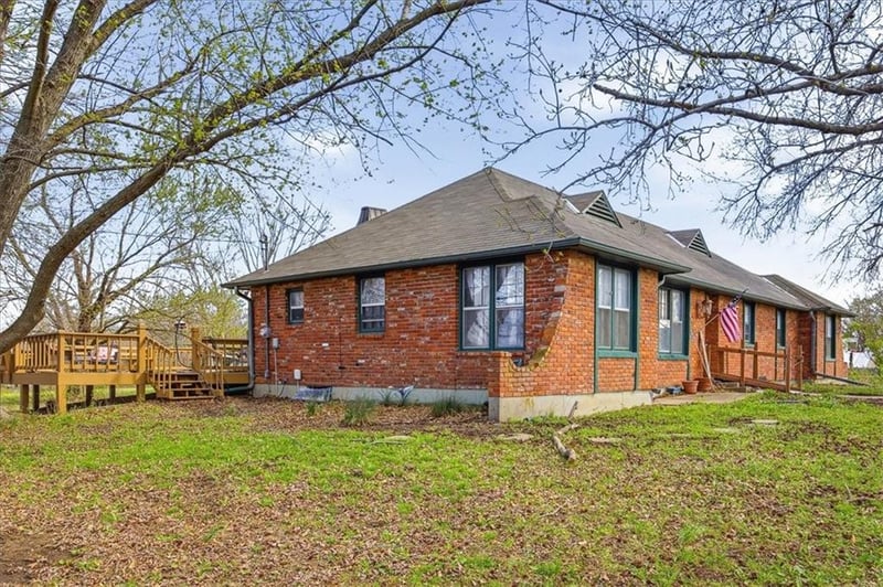 15116 Chestnut St, Basehor, KS 66007