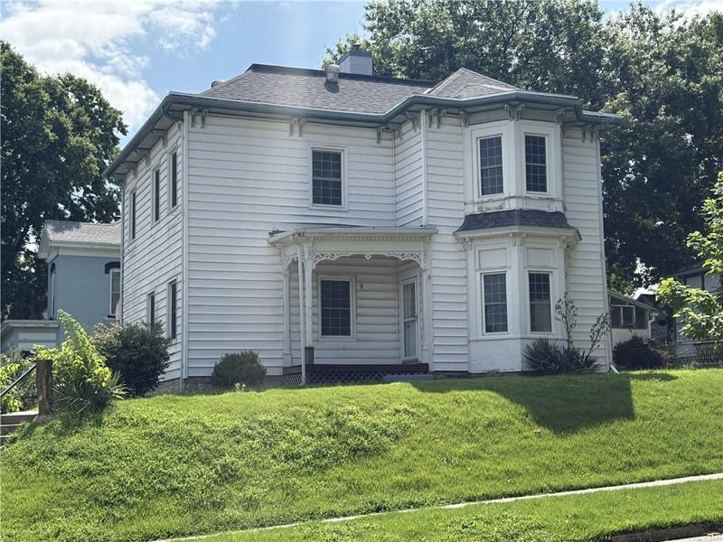 900 5th St, Atchison, KS 66002