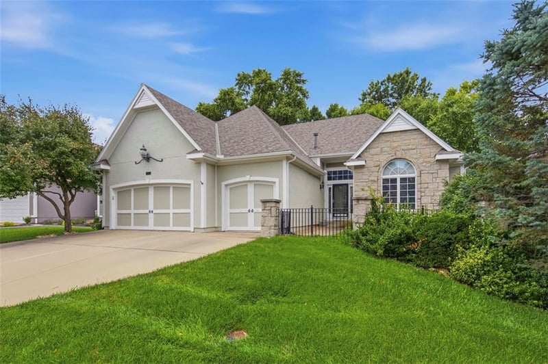 4809 W 162nd St E, Overland Park, KS 66085