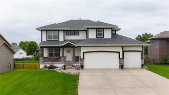 1305 NE 107th St, Kansas City, MO 64155