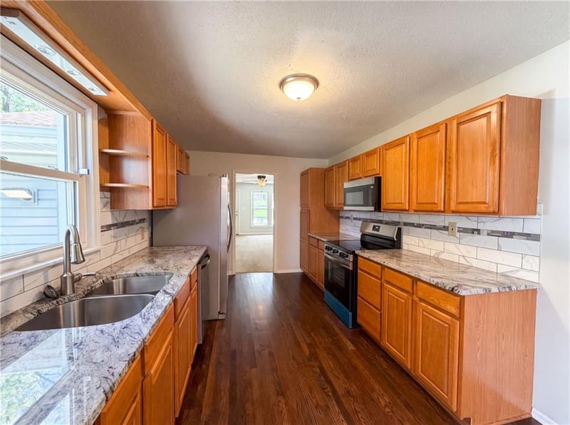 8104 State Route 9 Hw, Kansas City, MO 64152