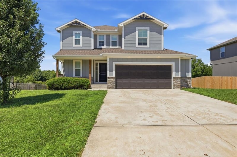 9804 219th Cir, Peculiar, MO 64078