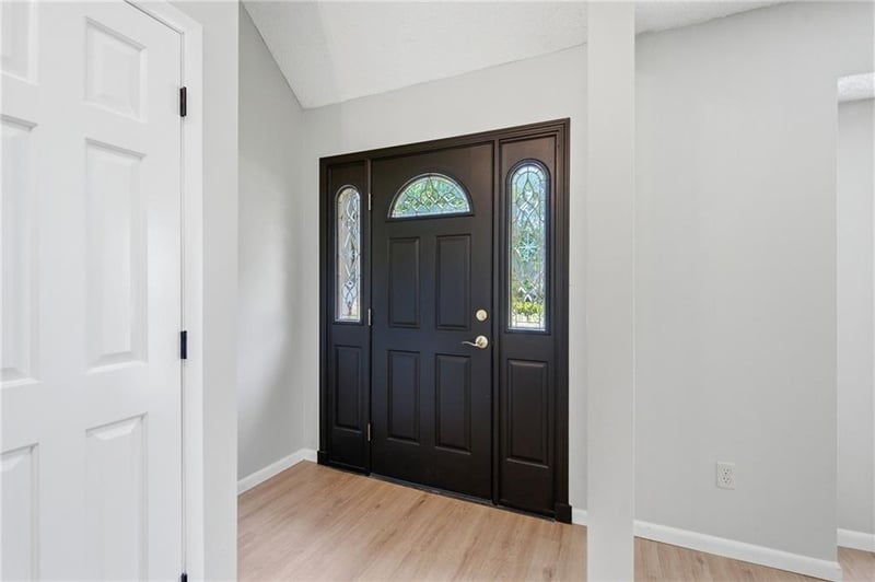 11620 Grant Dr, Overland Park, KS 66210