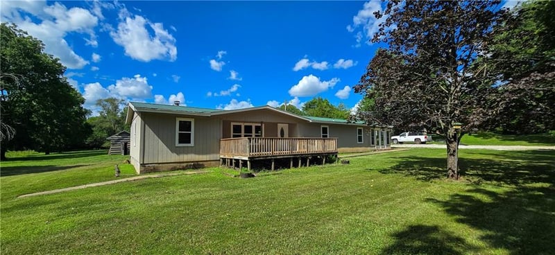 31484 327th St, Paola, KS 66071