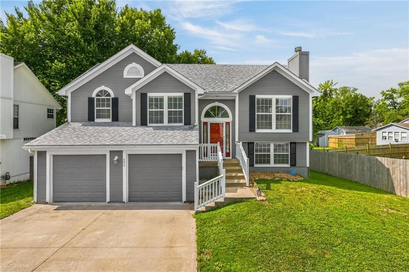 303 Crystal Dr, Belton, MO 64012