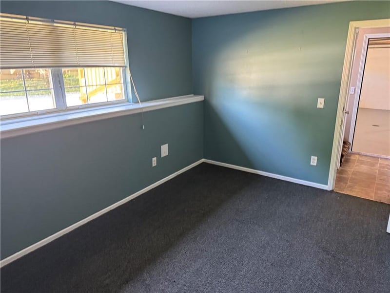 3704 Hidden Pointe Dr, Blue Springs, MO 64015