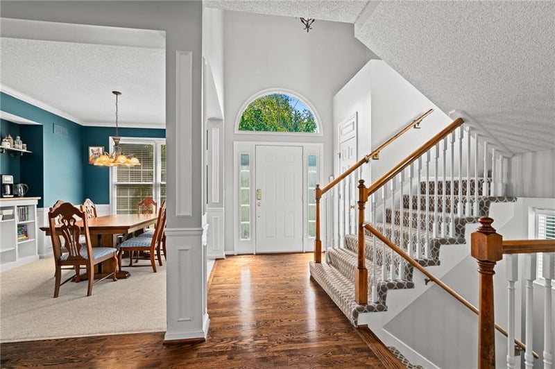 13844 Bradshaw St, Overland Park, KS 66221
