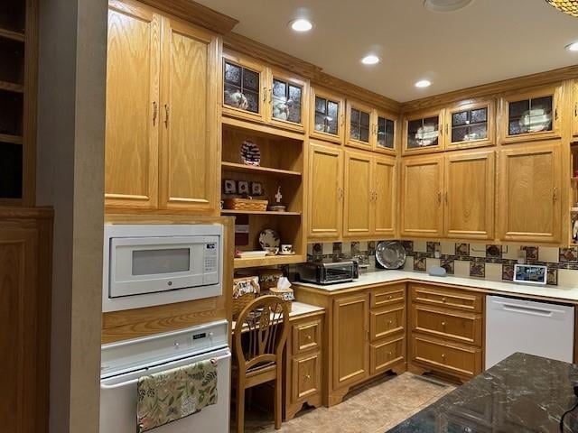 2 Timbercreek Rd, Girard, KS 66743