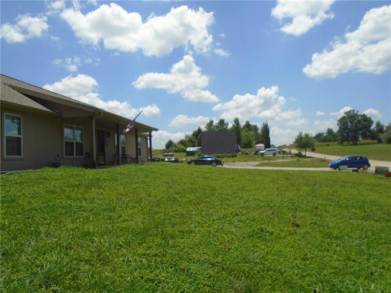 2898 Blue Bird St, Odessa, MO 64076