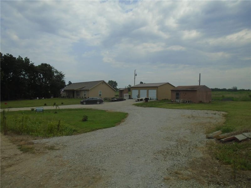 2898 Blue Bird St, Odessa, MO 64076