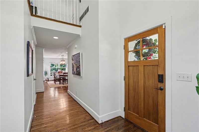 8104 Lee Blvd, Leawood, KS 66206