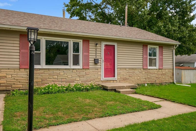 6603 N Holmes St, Gladstone, MO 64118