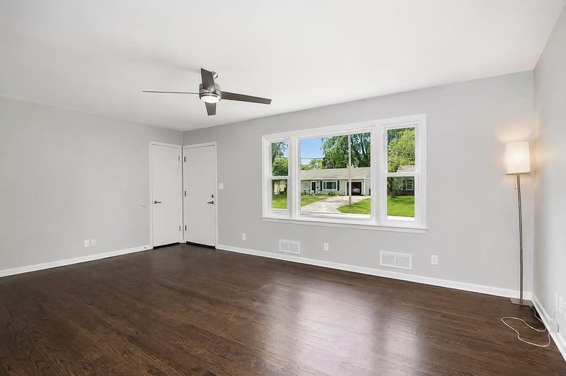 6603 N Holmes St, Gladstone, MO 64118