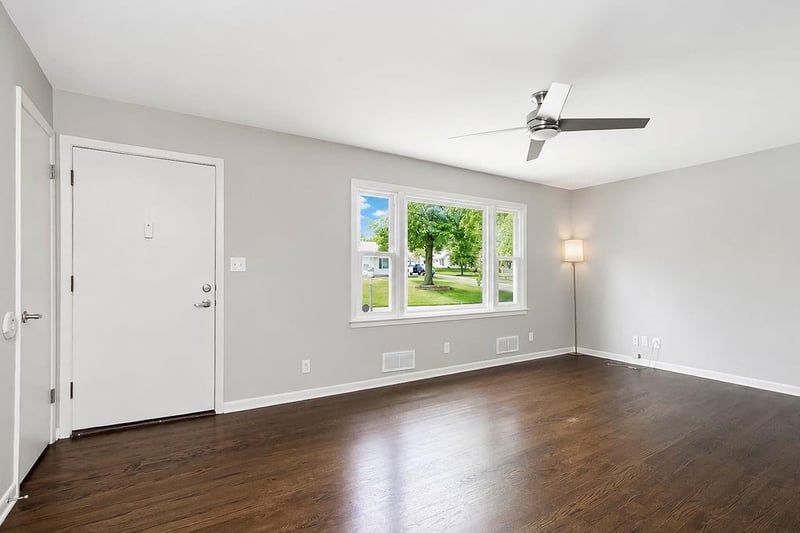6603 N Holmes St, Gladstone, MO 64118