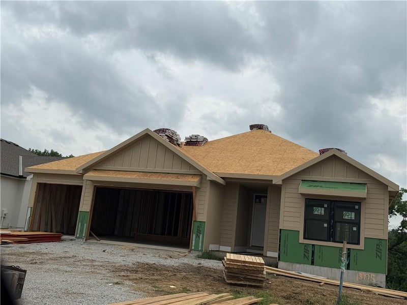 13775 70th St, Parkville, MO 64152