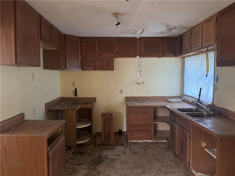 1522 Wilson Ave, Parsons, KS 67357