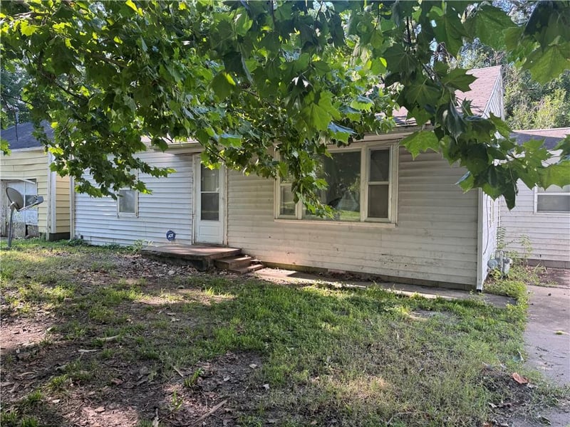 1522 Wilson Ave, Parsons, KS 67357