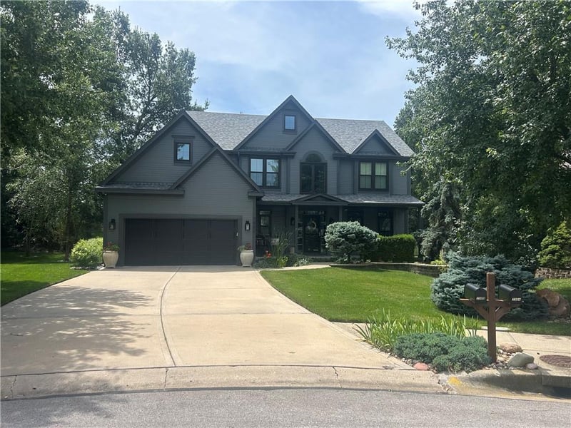 7900 Birch Ln, Kansas City, MO 64151