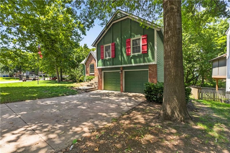 15624 81st St, Lenexa, KS 66219