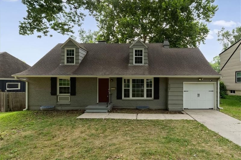 9004 Belleview Ave, Kansas City, MO 64114