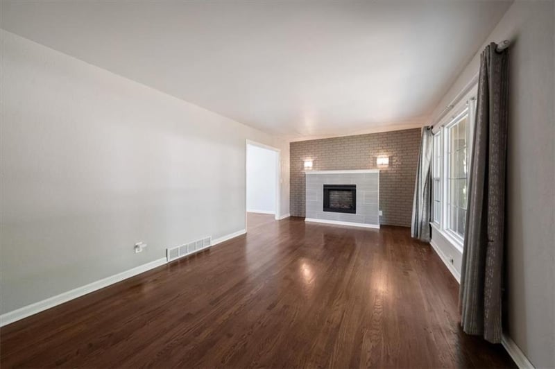 9004 Belleview Ave, Kansas City, MO 64114