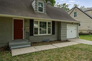 9004 Belleview Ave, Kansas City, MO 64114