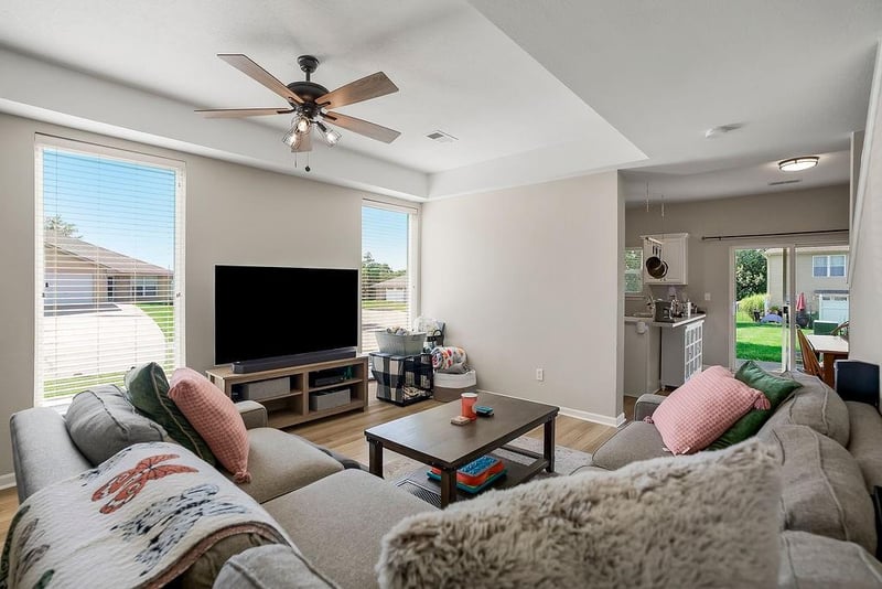 209 6th Ter, Louisburg, KS 66053
