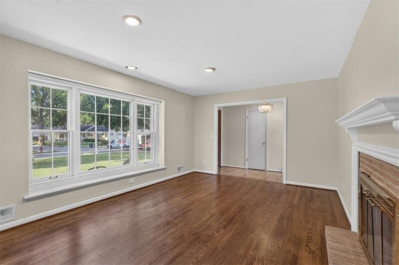 426 109th St, Kansas City, MO 64114