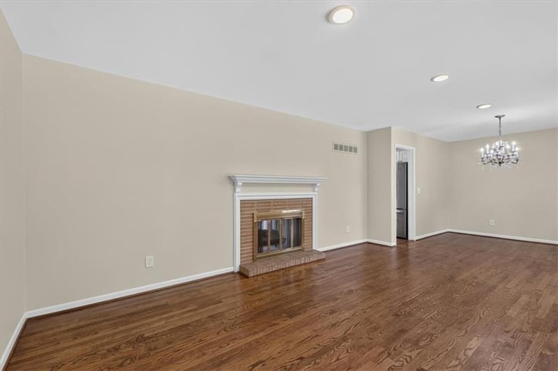 426 109th St, Kansas City, MO 64114