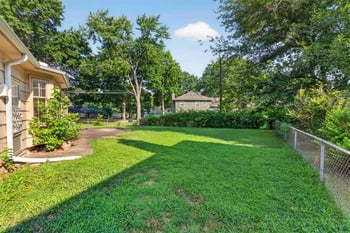 426 W 109th St, Kansas City, MO 64114