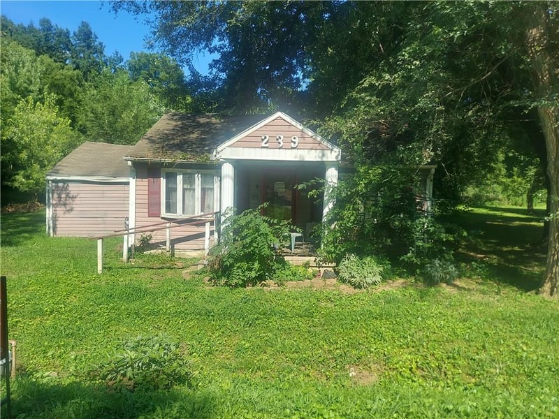239 72nd St, Kansas City, KS 66111