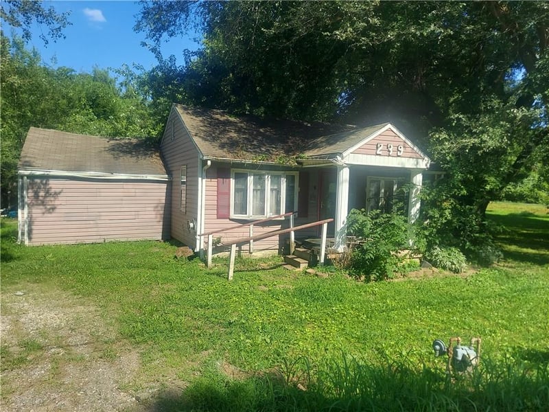 239 72nd St, Kansas City, KS 66111