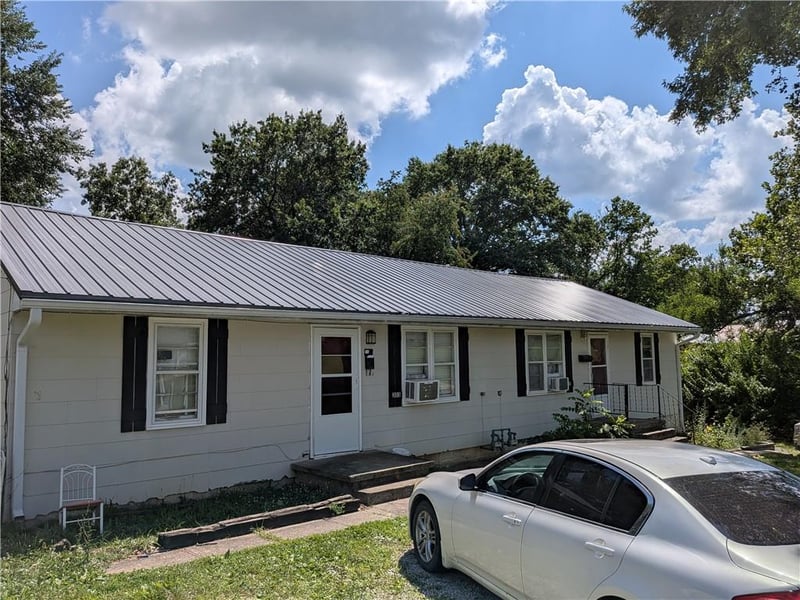 301-303 Mckissock St, Warrensburg, MO 64093