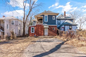 2925 Holmes St, Kansas City, MO 64109