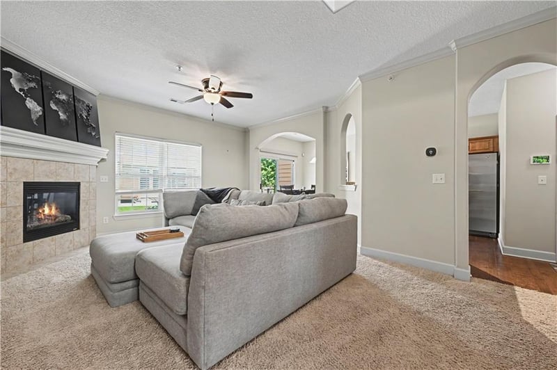 8928 Inkster St, Lenexa, KS 66227