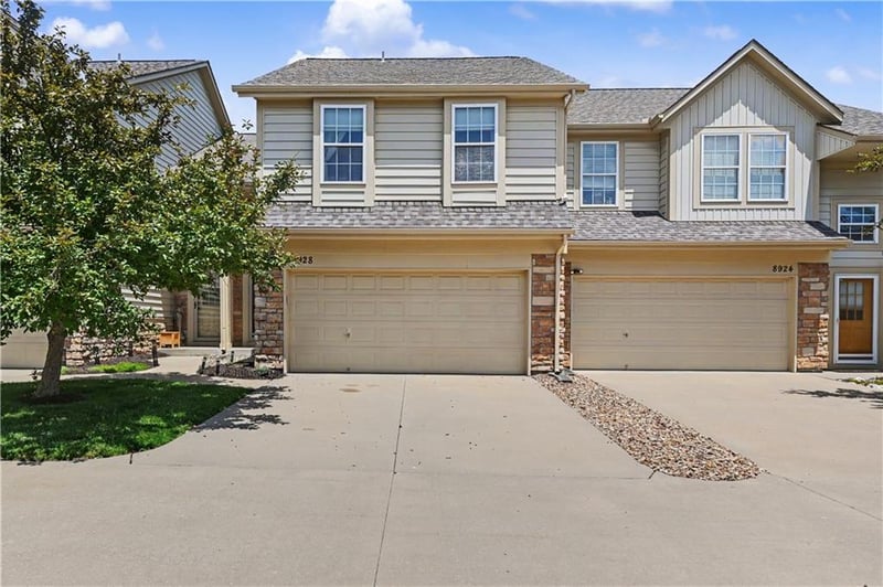 8928 Inkster St, Lenexa, KS 66227
