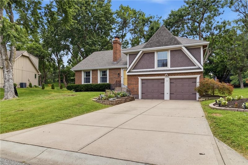 12914 65th St, Shawnee, KS 66216