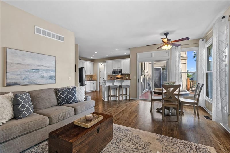 9205 131st Ter, Overland Park, KS 66213