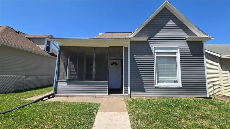 2316 10 St, St Joseph, MO 64503