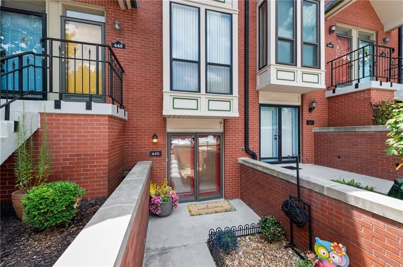 445 10th St, Kansas City, MO 64105