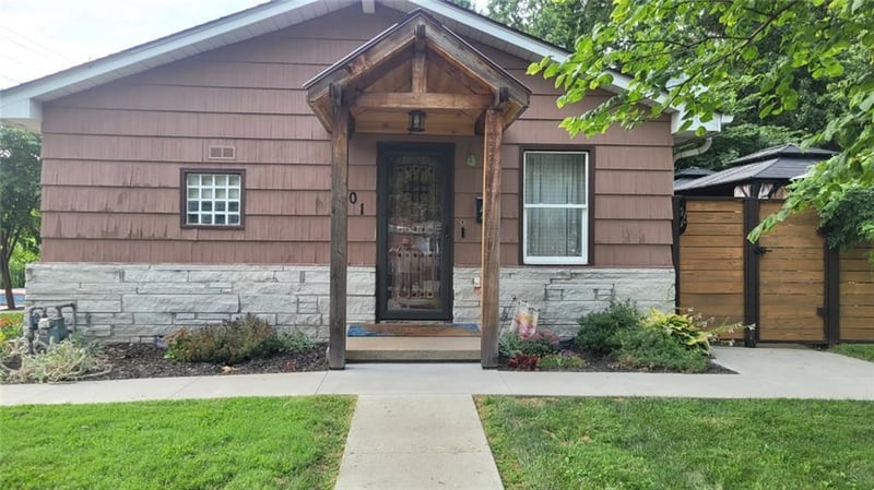 3601 Doniphan Ave, St Joseph, MO 64507